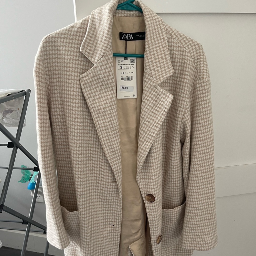 Houndstooth jacket